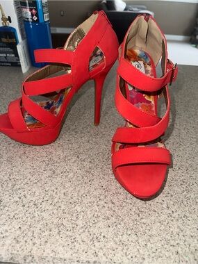 NWT Women's Strappy High Heel Sandals in coral/Red 8